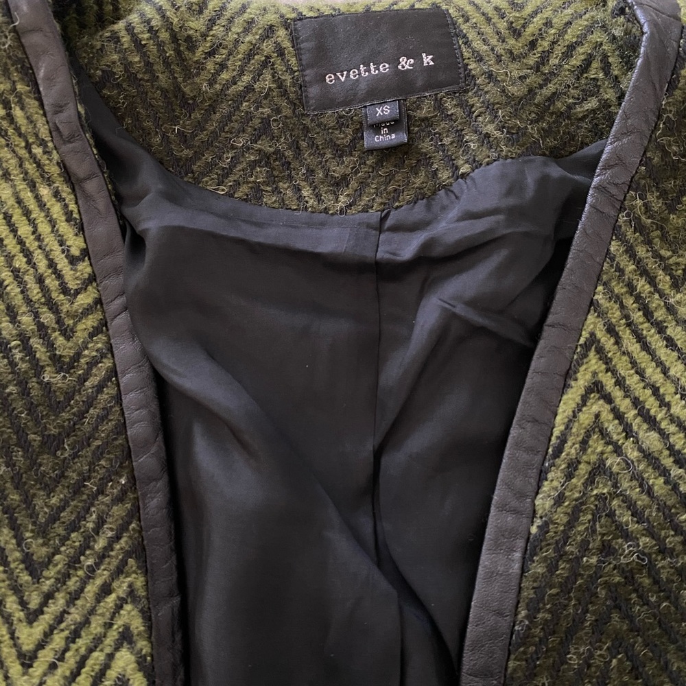 Evette & K jacket - Picture 3 of 7